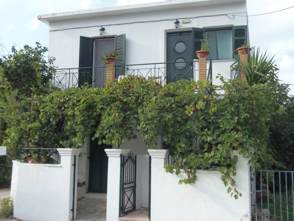 Konstantina Apartment Λάκκα Εξωτερικό φωτογραφία